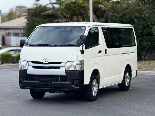 2020 Toyota Hiace 2.8 DX Turbo Diesel 4WD Carousel 6