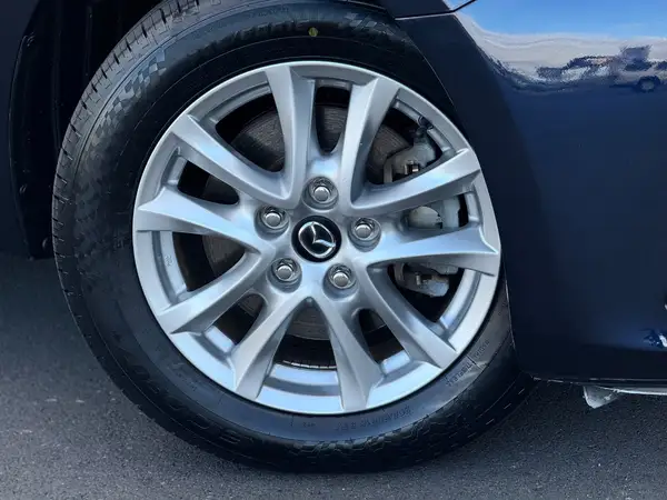 2013 Mazda Axela Carousel 1