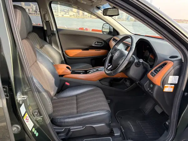 2014 Honda Vezel HYBRID Z PACKAGE Carousel 2