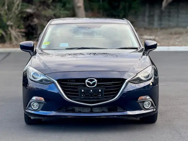 2013 Mazda Axela Carousel 9