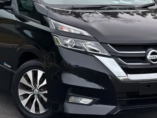 2017 Nissan Serena HYBRID Carousel 8
