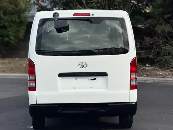 2020 Toyota Hiace 2.8 DX Turbo Diesel 4WD Carousel 3