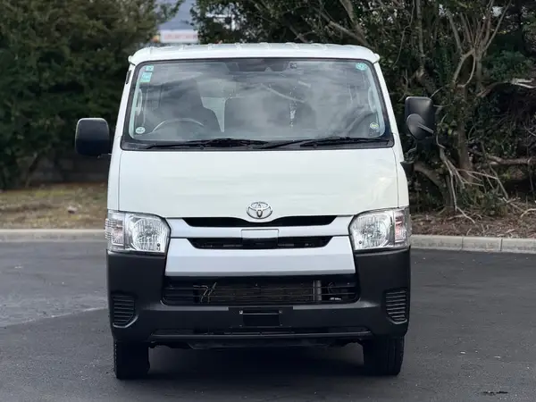 2020 Toyota Hiace 2.8 DX Turbo Diesel 4WD Carousel 7