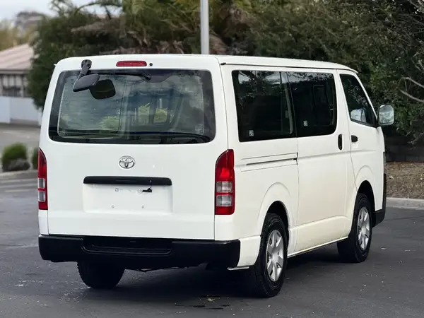 2020 Toyota Hiace 2.8 DX Turbo Diesel 4WD Carousel 4