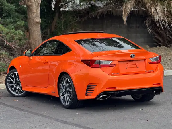2015 Lexus RC300h Carousel 4