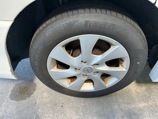 2012 Nissan Serena Carousel 6