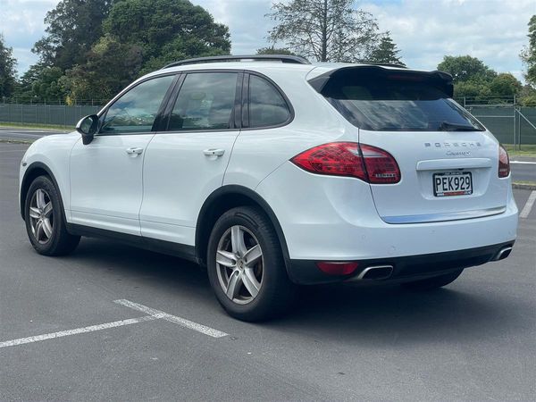 2013 Porsche Cayenne S Carousel 6