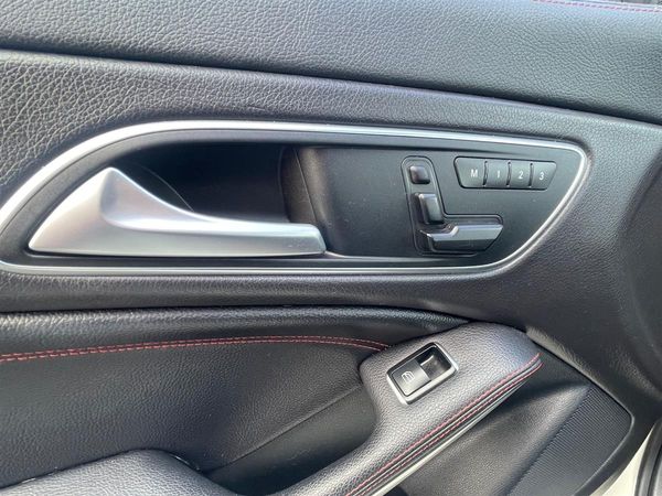 2015 Mercedes-Benz CLA 250 4MATIC Carousel 14