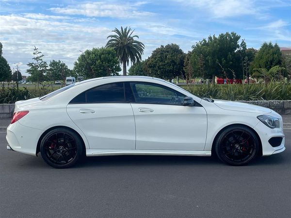 2015 Mercedes-Benz CLA 250 4MATIC Carousel 2
