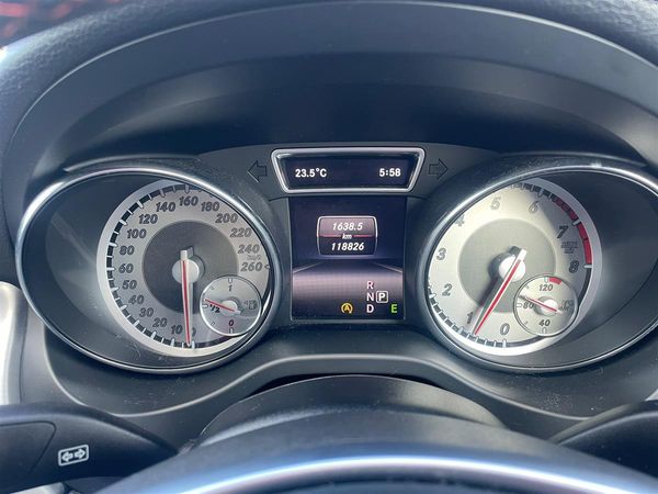 2015 Mercedes-Benz CLA 250 4MATIC Carousel 10