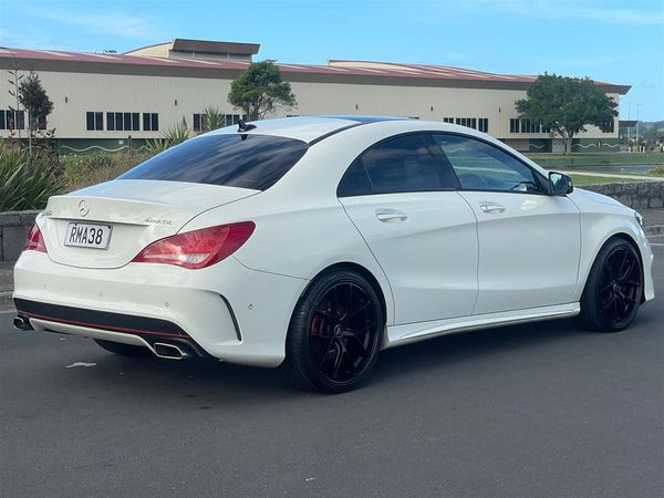 2015 Mercedes-Benz CLA 250 4MATIC Carousel 4