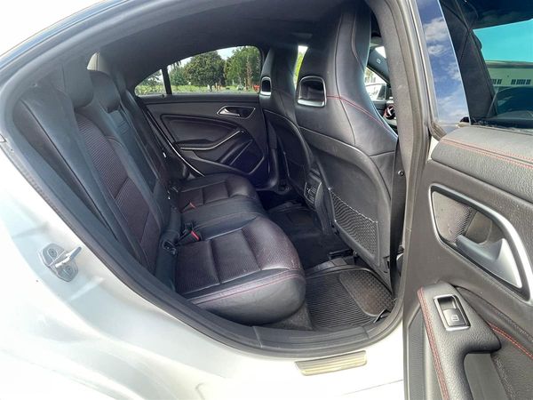 2015 Mercedes-Benz CLA 250 4MATIC Carousel 15