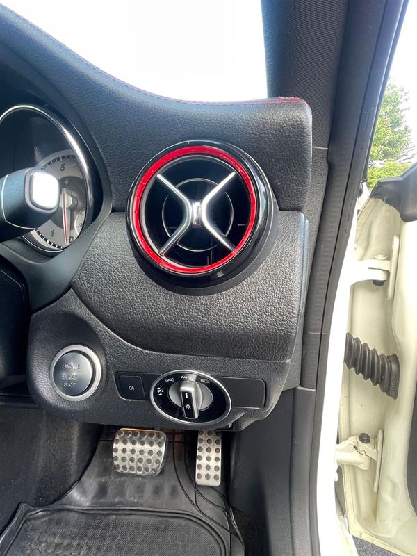 2015 Mercedes-Benz CLA 250 4MATIC Carousel 13
