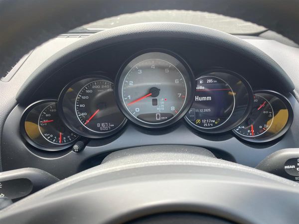 2013 Porsche Cayenne S Carousel 12