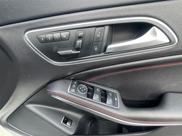 2015 Mercedes-Benz CLA 250 4MATIC Carousel 11