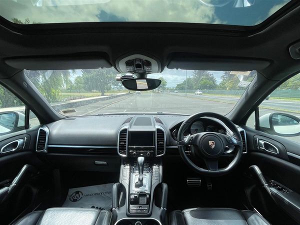 2013 Porsche Cayenne S Carousel 10