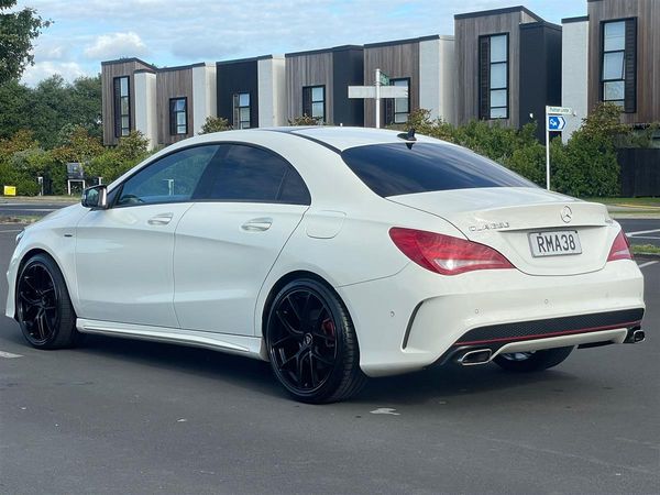 2015 Mercedes-Benz CLA 250 4MATIC Carousel 5