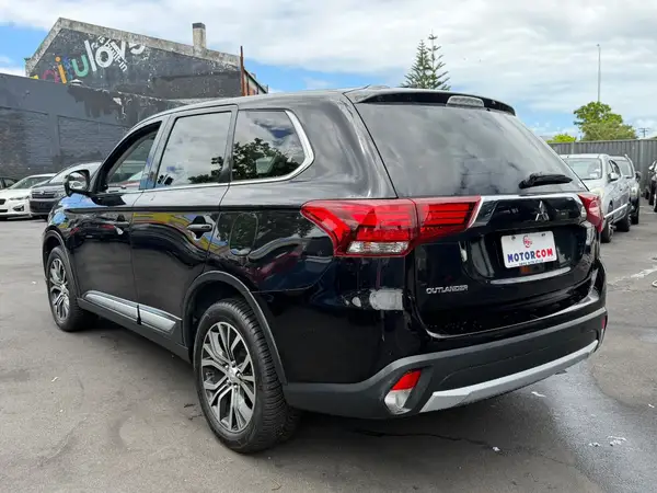 2016 Mitsubishi Outlander 24G 4WD Carousel 7