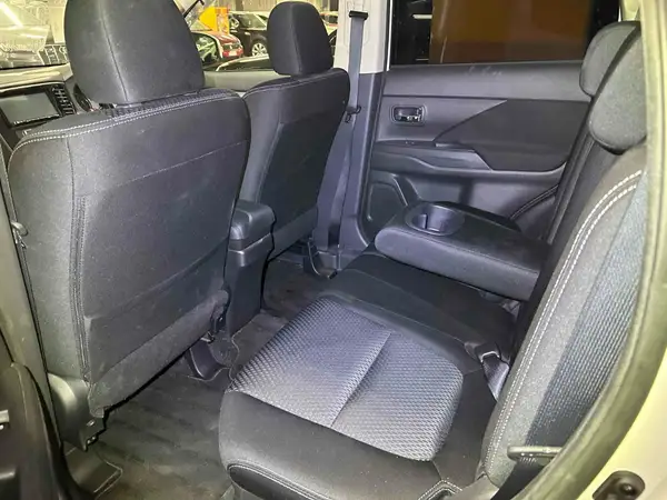 2017 Mitsubishi Outlander 20G SAFETY PACKAGE Carousel 3