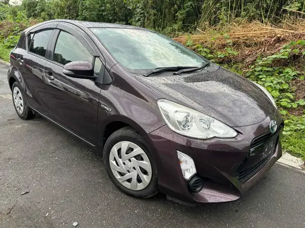 2016 Toyota Aqua S