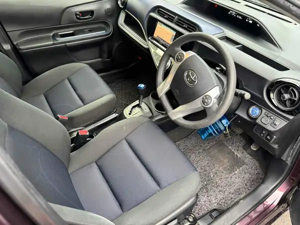 2016 Toyota Aqua S Carousel 7