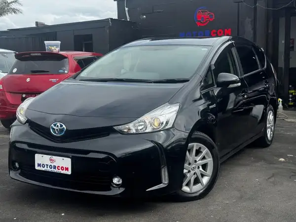 2015 Toyota Prius Alpha ALPHA S