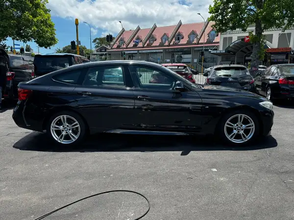 2014 BMW 320i I GRANTURISMO M-SPORT Carousel 6