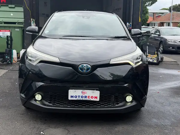 2017 Toyota C-HR G Carousel 19
