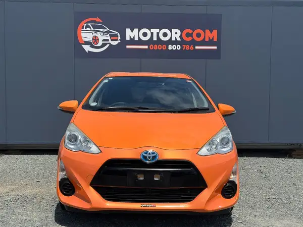 2015 Toyota Aqua S Carousel 19