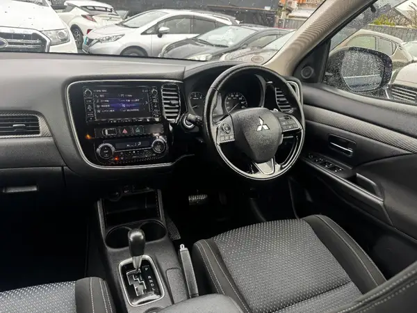 2015 Mitsubishi Outlander 4WD 24G NAVI PACKAGE Carousel 12