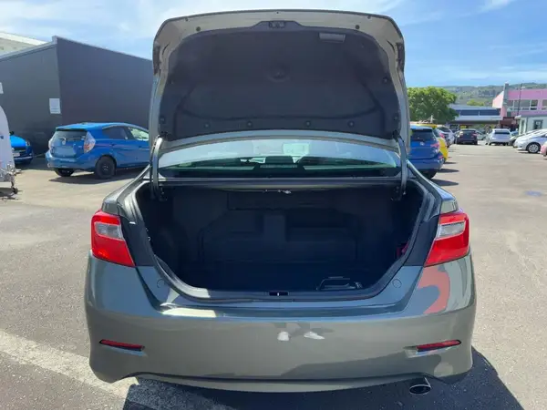 2013 Toyota Camry Carousel 18