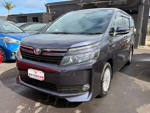 2014 Toyota Voxy HYBRID V