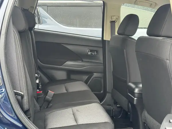 2015 Mitsubishi Outlander 4WD 24G NAVI PACKAGE Carousel 4