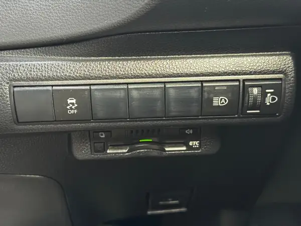 2018 Toyota Corolla SPORT HYBRID G Carousel 4