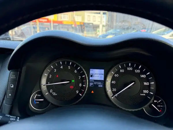 2016 Nissan Fuga Carousel 5