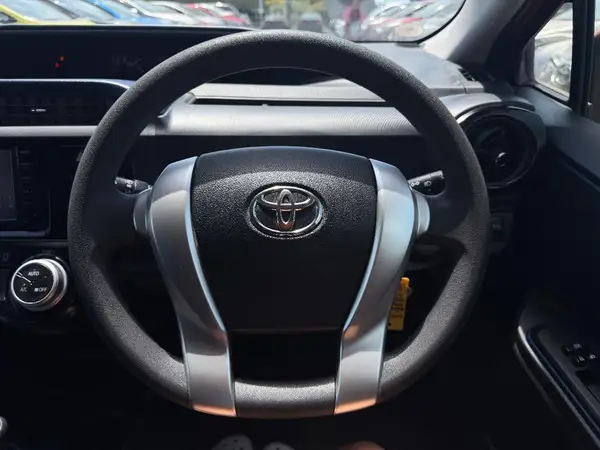 2015 Toyota Aqua S Carousel 11