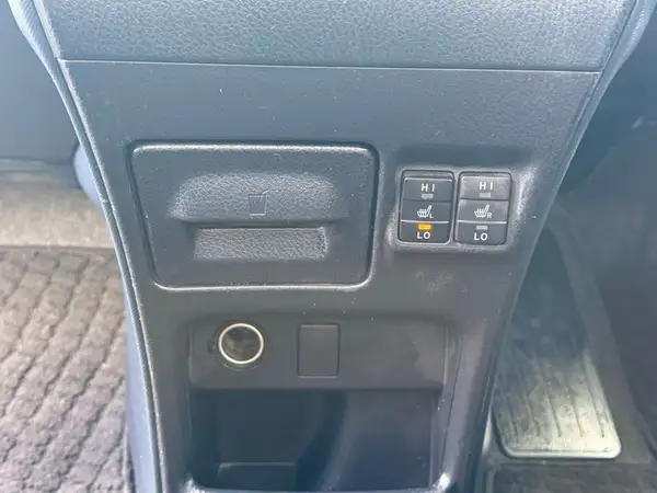 2014 Toyota Voxy HYBRID V Carousel 1