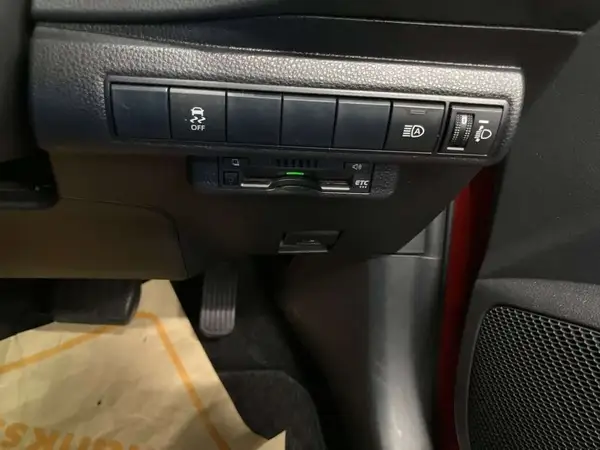 2018 Toyota Corolla SPORTS HYBRID G Carousel 6