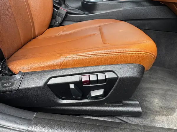 2014 BMW 320i 3 SERIES Carousel 11