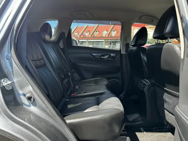 2017 Nissan X-Trail 20X Carousel 2