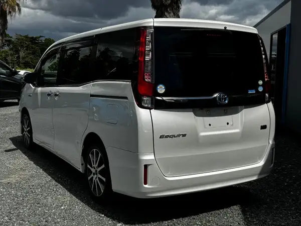 2017 Toyota Esquire HYBRID GI BLACK TALERED Carousel 9