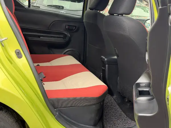 2016 Toyota Aqua S Carousel 5