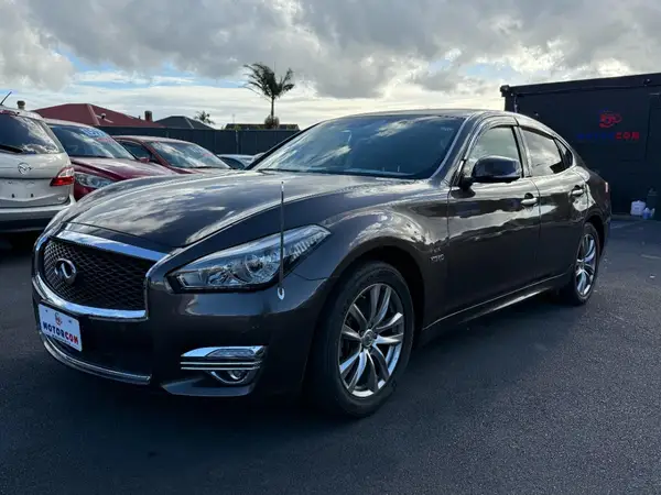2016 Nissan Fuga Carousel 16