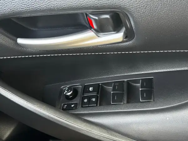 2018 Toyota Corolla SPORT HYBRID G Carousel 6