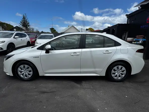 2020 Toyota Corolla HYBRID G-X Carousel 13