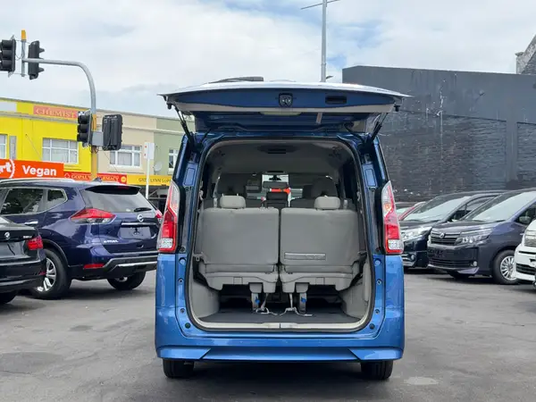 2018 Nissan Serena G Carousel 2