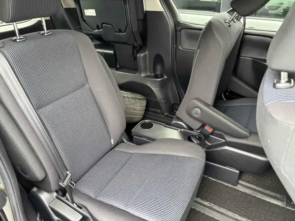 2014 Toyota Noah HYBRID X