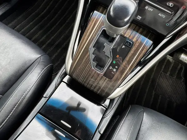 2014 Toyota Harrier ELEGANCE Carousel 5