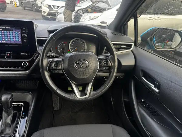 2018 Toyota Corolla SPORT HYBRID G Carousel 12