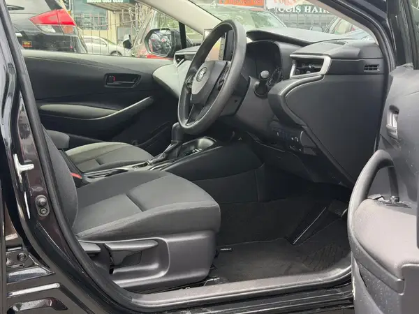 2020 Toyota Corolla TOURING HYBRID G-X Carousel 8